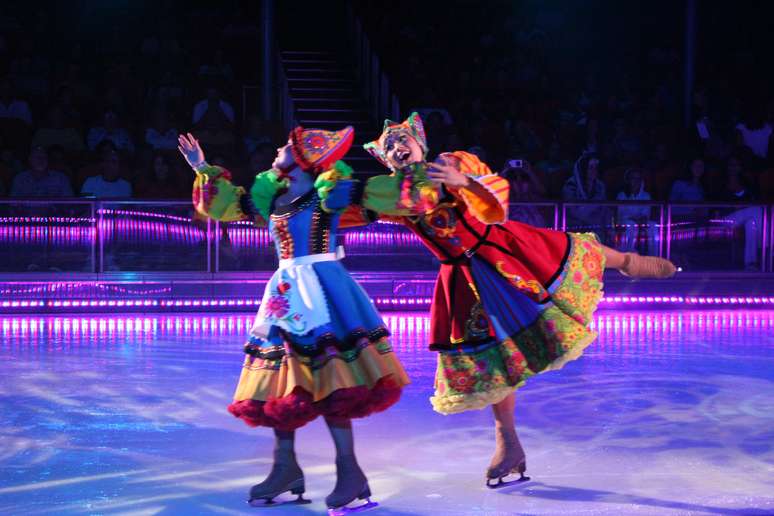 Navio Oasis of the Seas tem show de patina&ccedil;&atilde;o art&iacute;stica no gelo