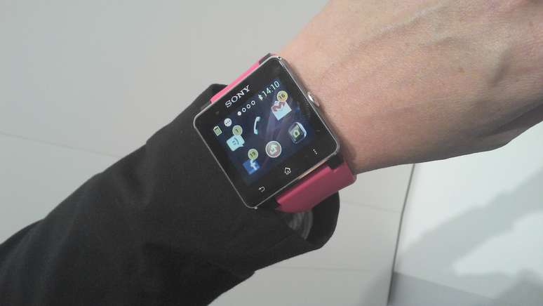 <p>Relógio inteligente da Sony deve chegar até o fim de 2013 Brasil</p>