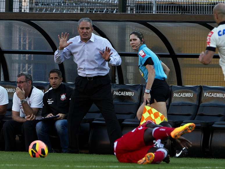 <p>Tite continua com problemas para escalar Corinthians devido a desfalques</p>