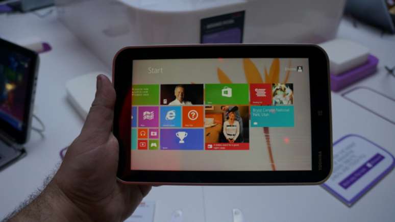 <p>Encore, da Toshiba, possui tela de 8 polegadas</p>