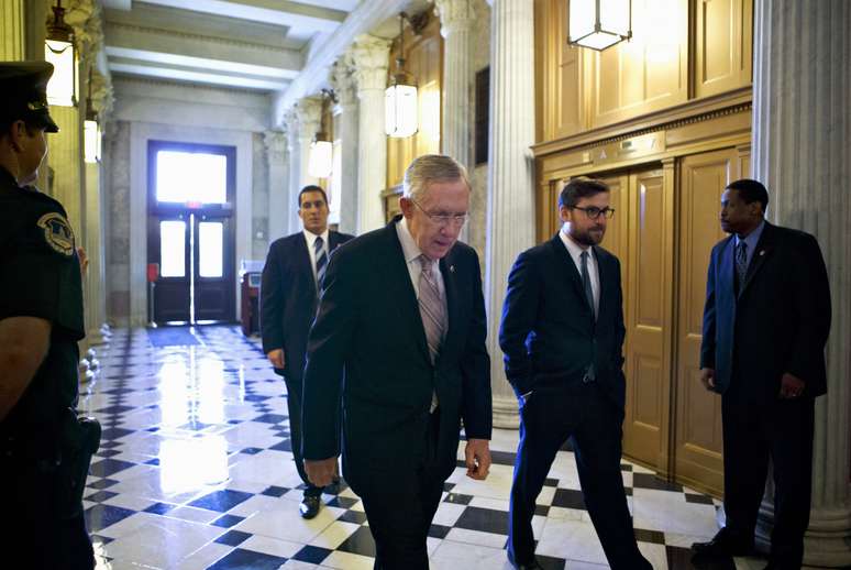 Harry Reid, líder dos democratas no Senado, cmainha para sessão sobre a Síria (foto do dia 6 de setembro)