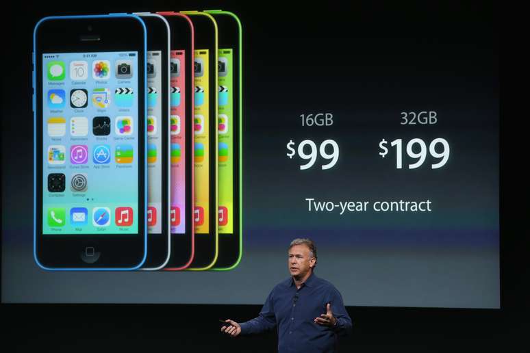 <p>iPhone 5C ser&aacute; oferecido nso EUA a US$ 99 com 16 GB e a US$ 199 com 32 GB. Ainda n&atilde;o existe previs&atilde;o de chegada ao Brasil</p>
