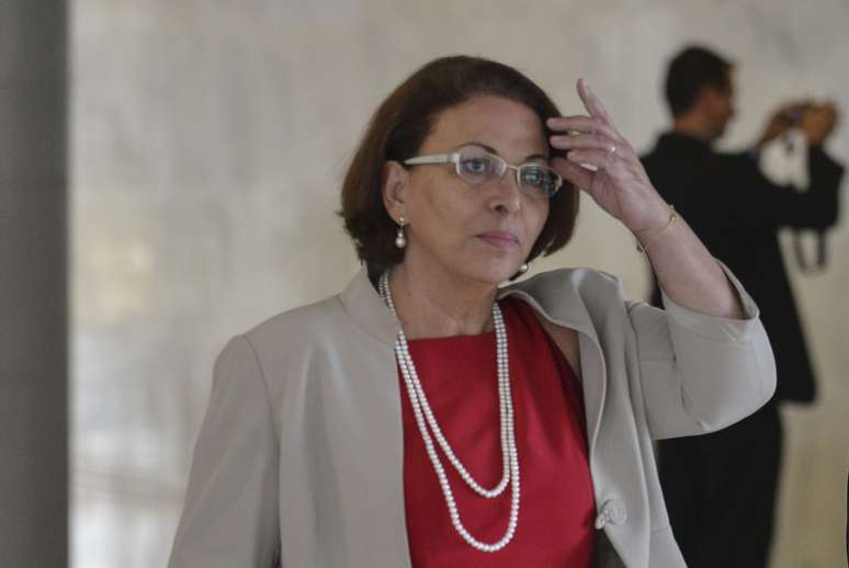 <p>Ministra Ideli falou à imprensa após o lançamento do programa Água para Todos</p>