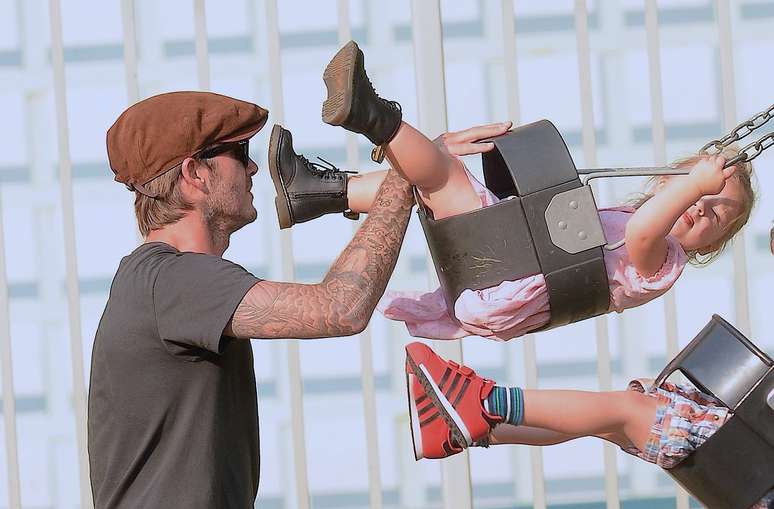 David Beckham foi fotografado ao brincar com a filha Harper em um playground em Nova York, nos Estados Unidos