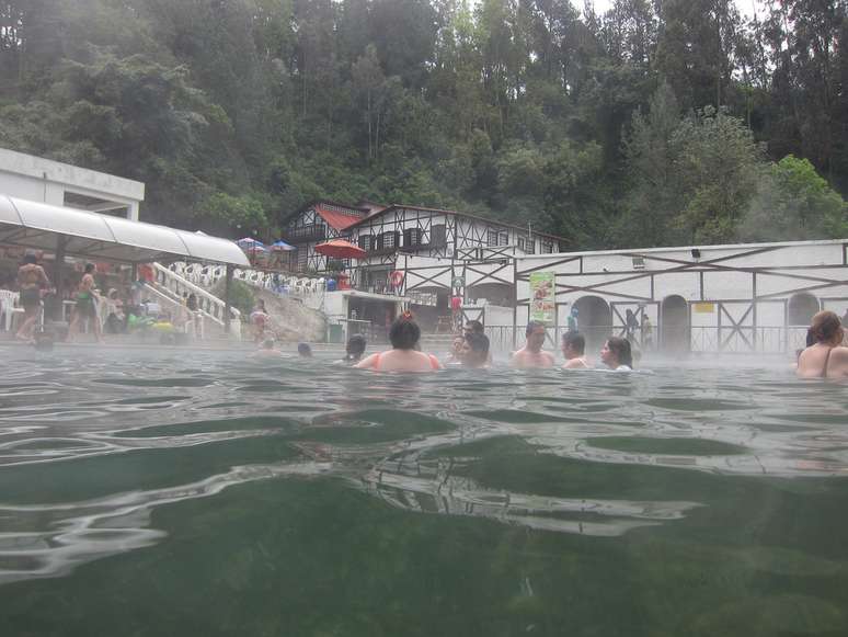 Localizada a 75 quilômetros da capital colombiana, a Estação Termal Los Volcanes conta com a única câmara de vapor vulcânico natural da América Latina