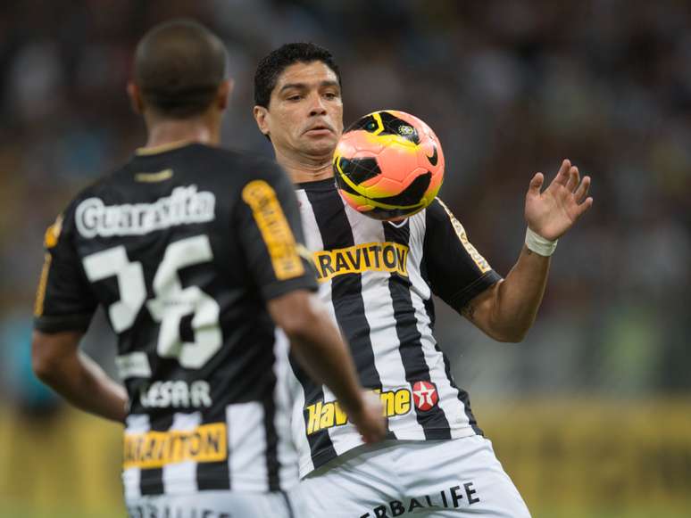 <p>Renato pode voltar ao Santos após dez anos</p>