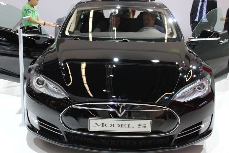 <p>Tesla S teve o terceiro caso de inc&ecirc;ndio em seis semanas</p>