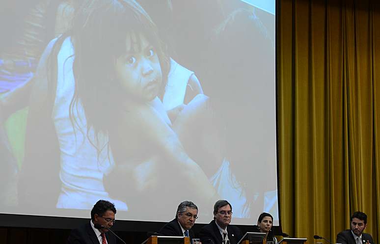 <p>Ministro da Saúde, Alexandre Padilha, no lançamento do Relatório de Progresso 2013 sobre o Compromisso com a Sobrevivência Infantil: Uma Promessa Renovada</p>