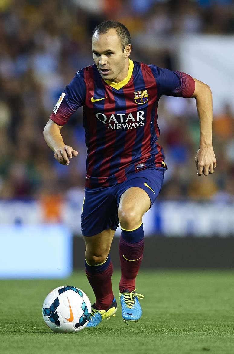 <p>Iniesta, 29 anos, negocia para renovar com o Barça até o final da carreira</p>