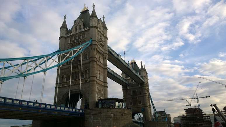 <p>London Bridge</p>