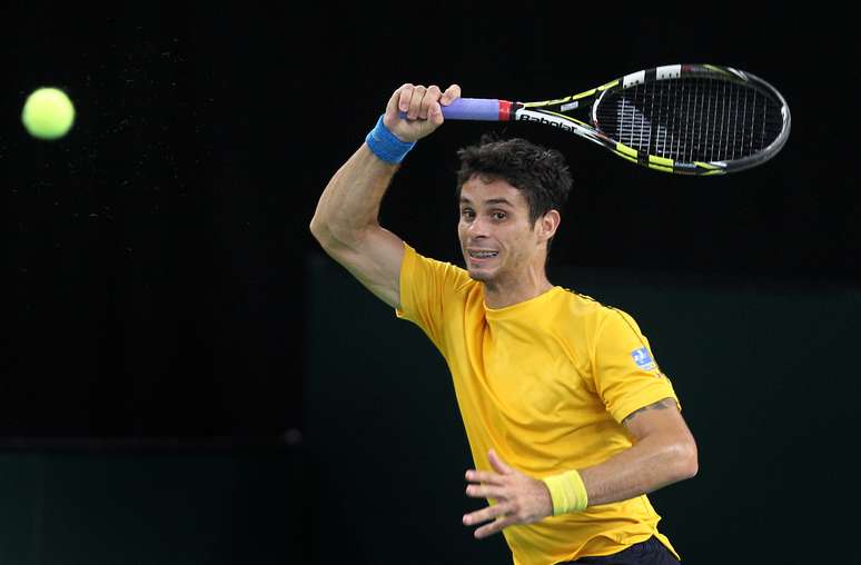 <p>Rogerinho (foto) foi derrotado por Kohlschreiber</p>