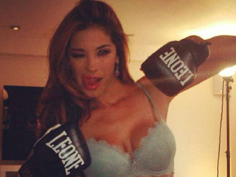 <p>Atualmente, a modelo mora com o banqueiro Roger Jenkins, 57 anos</p>