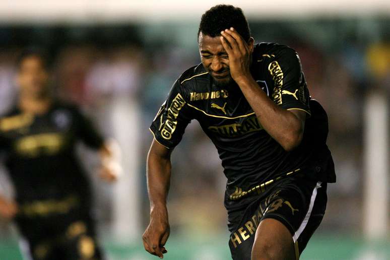 <p>Com três derrotas seguidas, Botafogo fica mais distante do título</p>