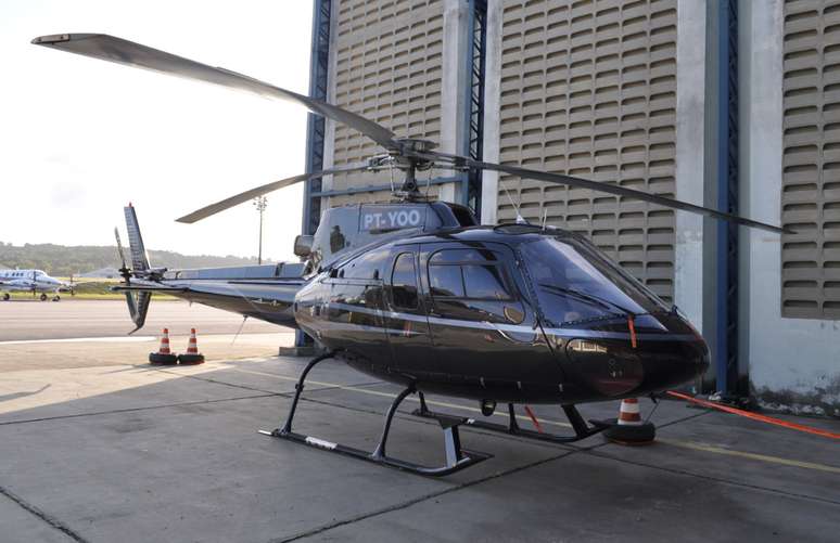 Helicóptero em valor estimado de R$ 2 milhões foi apreendido no aeroporto do Recife na tarde de domingo