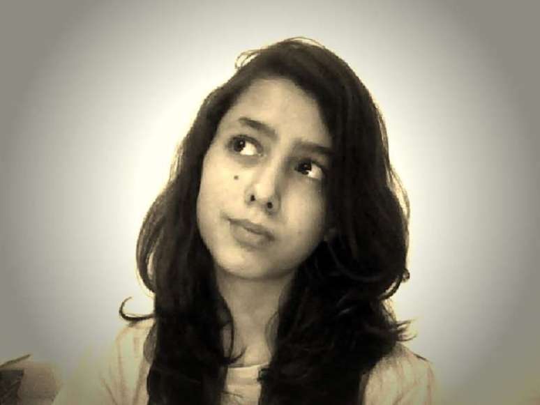 A irm&atilde; mais nova Paola tamb&eacute;m foi morta dentro de casa