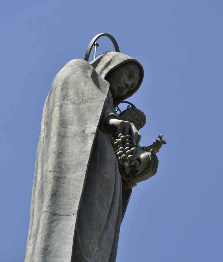 Estátua de Nossa Senhora, em Zahle