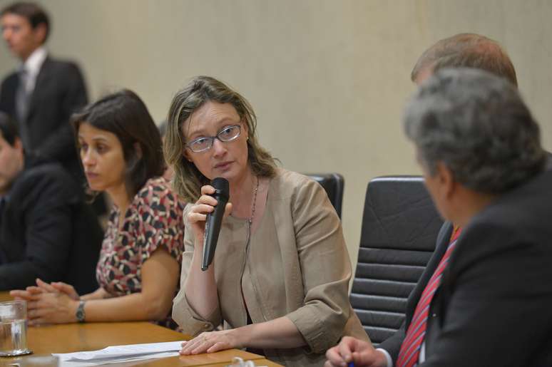 <p>Rosário participou da reunião do grupo que articula a exumação do corpo de Jango, ao lado do filho do ex-presidente</p>