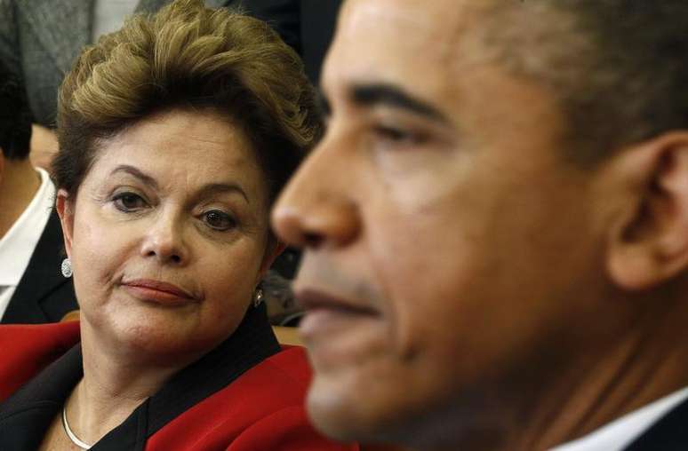 <p>Dilma Rousseff e Barack Obama lado a lado, em foto de abril de 2012, nos EUA</p>