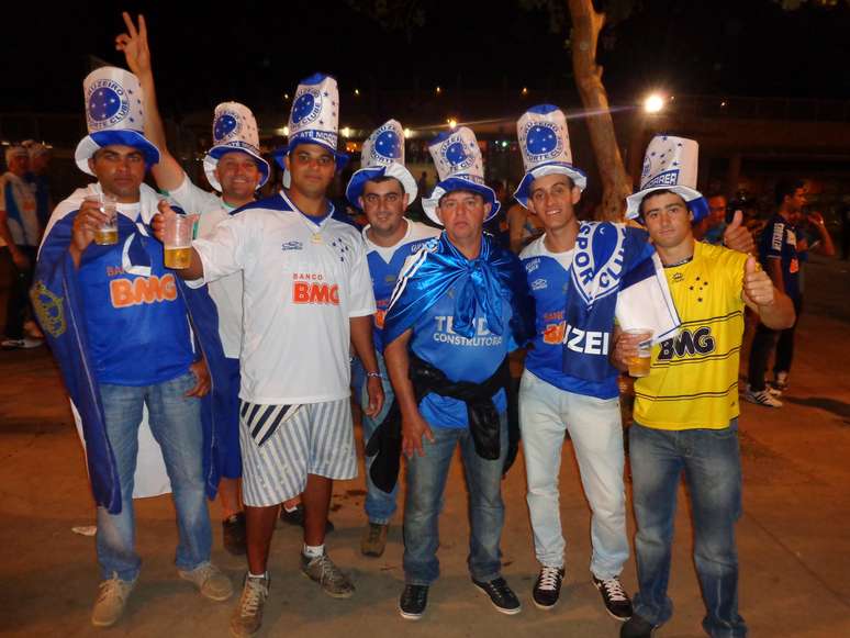 Torcida do Cruzeiro espera vit&oacute;ria para abrir vantagem na lideran&ccedil;a