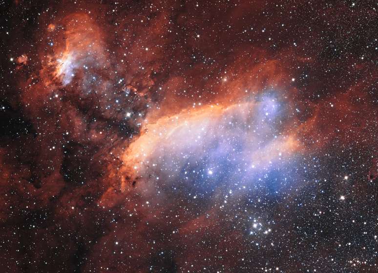 Imagem, obtida pelo VLT Survey Telescope (VST), o maior telescópio do mundo concebido para mapear o céu em radiação visível, mostra nodos de estrelas quentes recém-nascidas aninhados entre as nuvens que compõem a nebulosa de Camarão