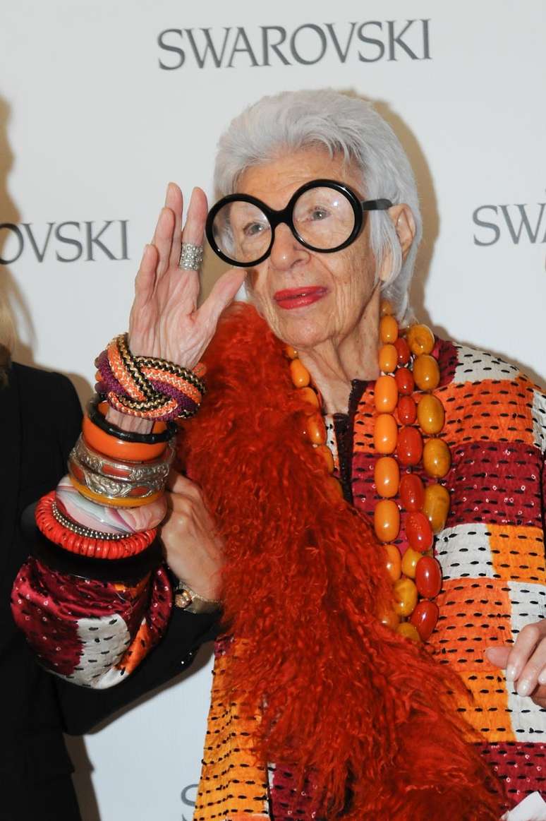 <p>Iris Apfel compareceu ao evento de lançamentos outono-inverno da Swarovski, nesta quarta-feira, no shopping JK Iguatemi, em São Paulo</p>