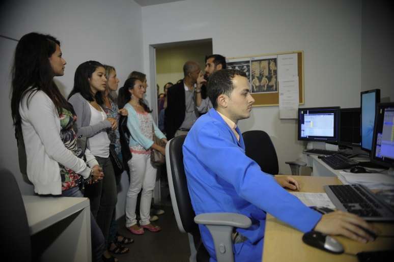 Participantes do programa Mais Médicos visitaram o Centro de Diagnóstico por Imagem, no Rio de Janeiro