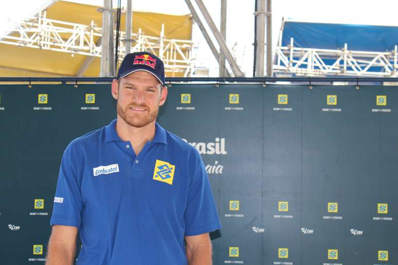 <p>Alison tamb&eacute;m &eacute; natural do Esp&iacute;rito Santo e prev&ecirc; que arena se torne um "caldeir&atilde;ozinho"</p>