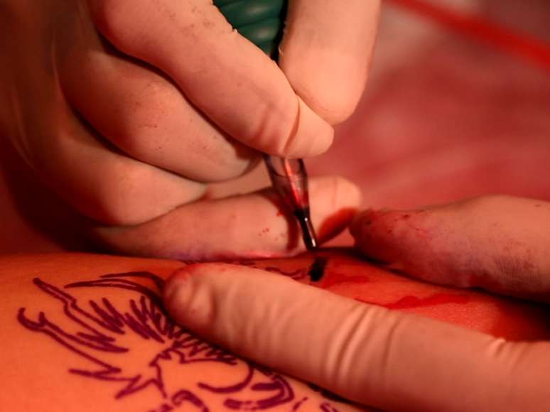 <p>Entre a aplica&ccedil;&atilde;o do desenho e o final do processo passou-se cerca de uma hora</p>