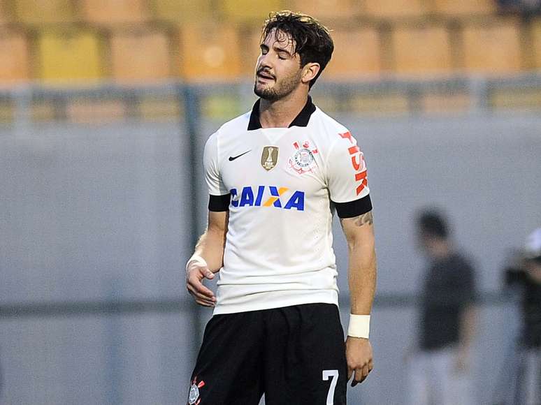 Pato volta ao Corinthians após duas temporadas no São Paulo