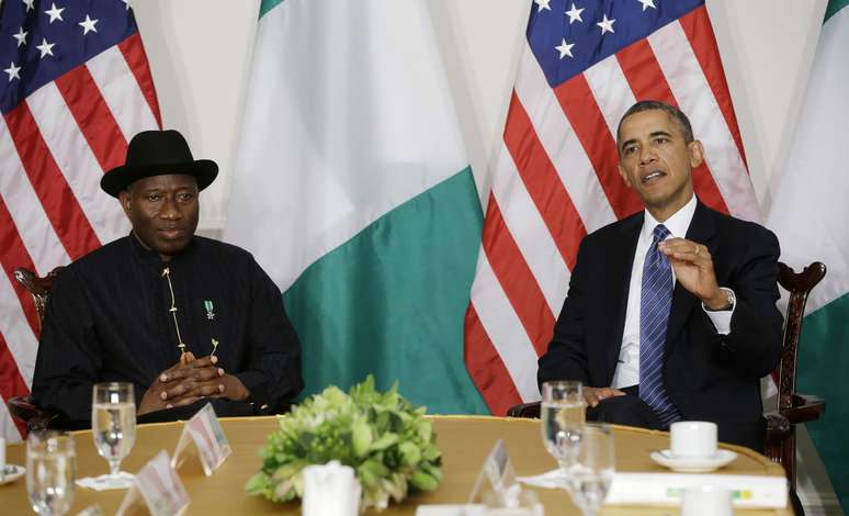 Obama fala à imprensa antes de encontro com o presidente nigeriano, Goodluck Jonathan, em Nova York