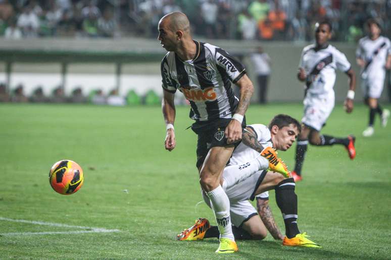 <p>Atacante espera que Felipão olhe com carinho para seu futebol</p>