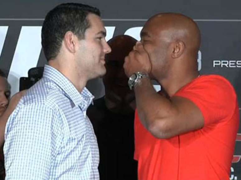 <p>Anderson Silva disse que est&aacute; feliz por n&atilde;o sentir mais a press&atilde;o de ser campe&atilde;o e ter que defender o t&iacute;tulo</p>