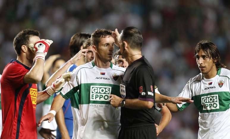 Osasuna vence Rayo Vallecano com gol nos acréscimos