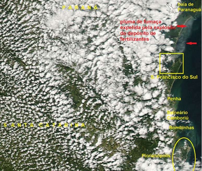 Imagem de satélite mostra a fumaça produzida pelo incêndio em São Francisco do Sul