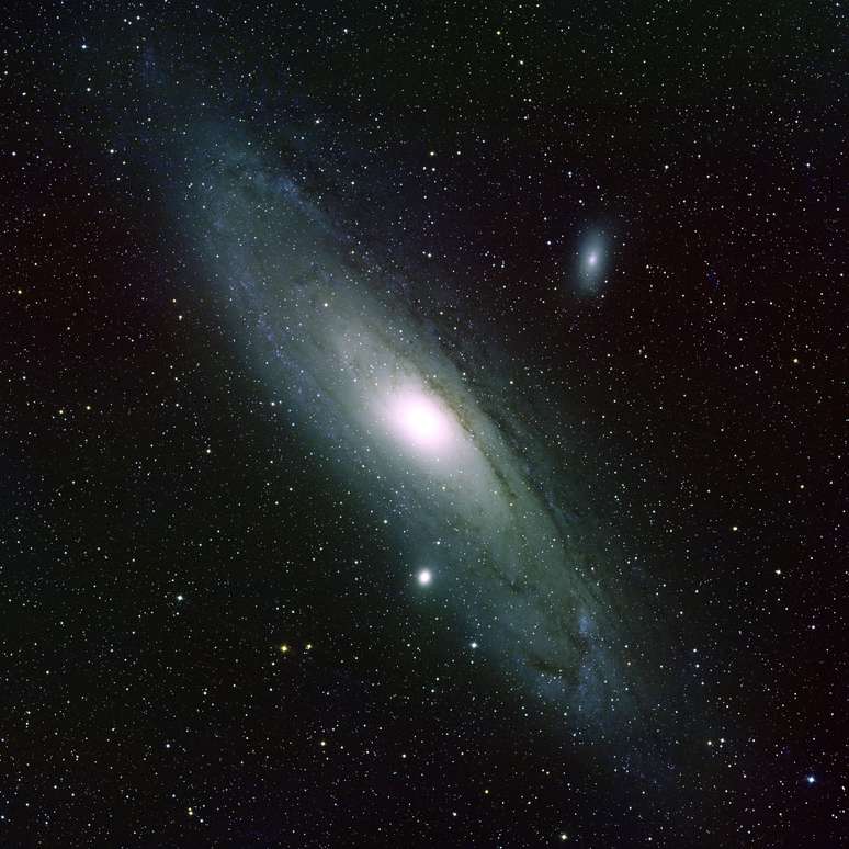 Galáxias como Andrômeda eram vistas como nebulosas da Via Láctea antes de Hubble