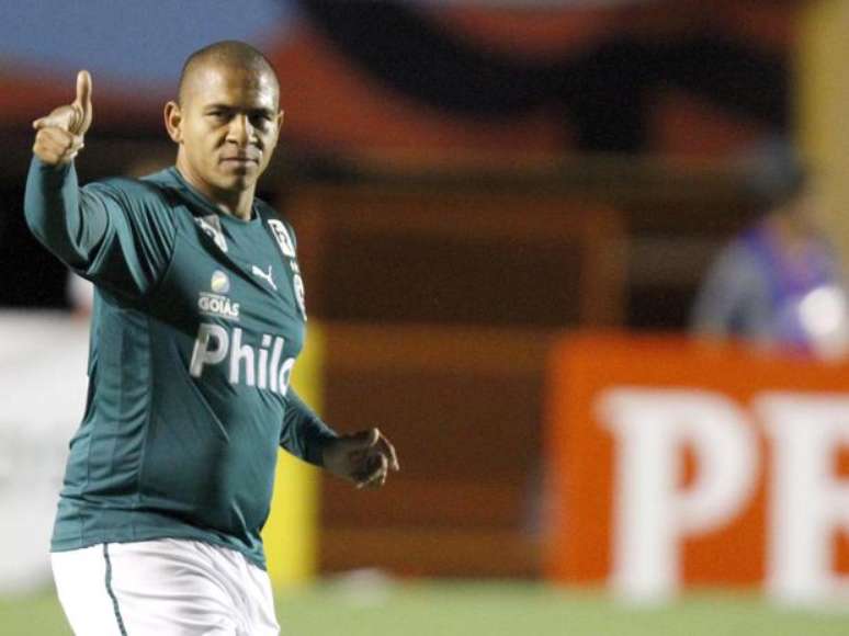 <p>Walter é a principal esperança de gols do Goiás contra Criciúma</p>