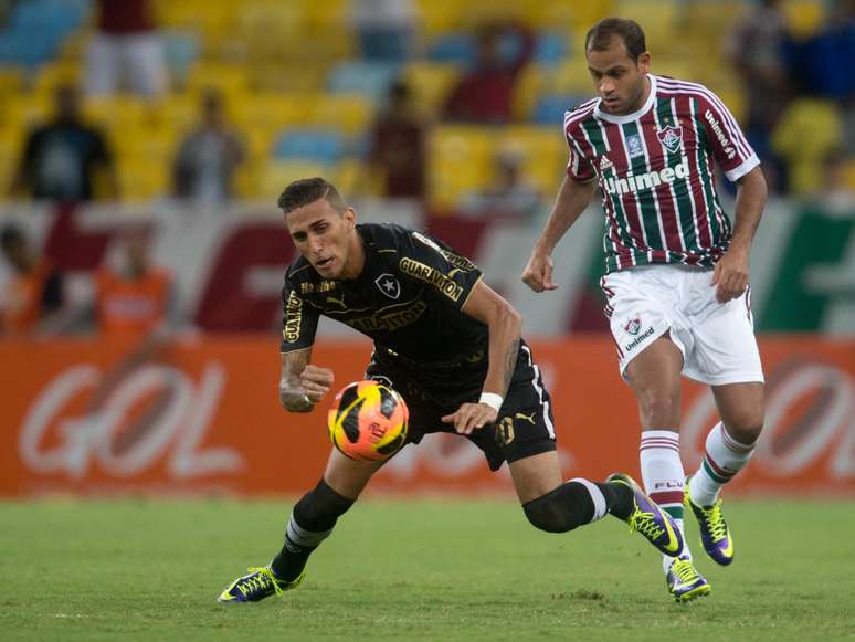 <p>Fluminense e Botafogo fizeram um clássico pouco animado no Maracanã, nesta quarta-feira. Nenhum dos times fez por merecer a vitória e por isso a partida terminou 1 a 1</p>