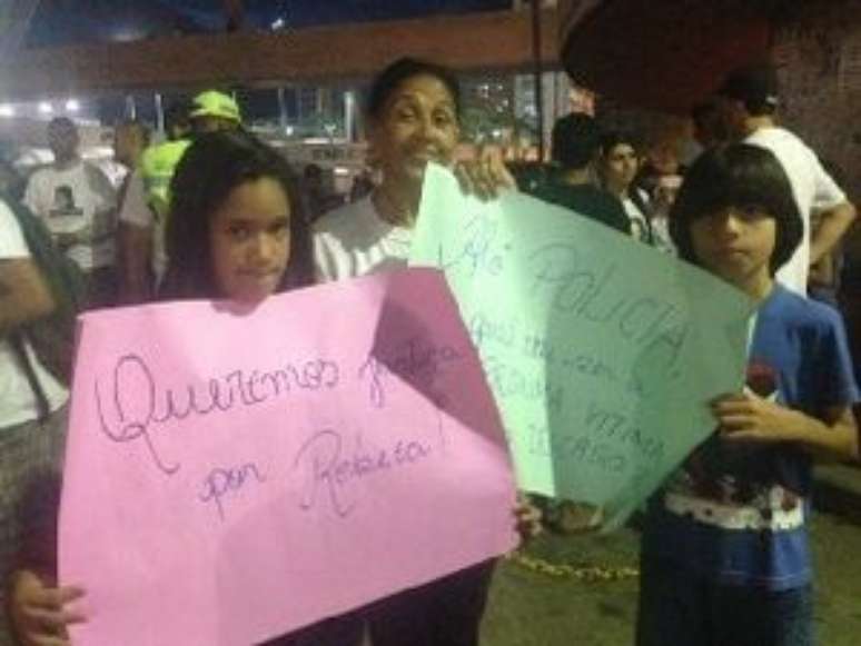 Moradores da Rocinha fizeram manifestação contra a morte de Rebeca
