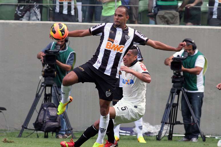<p>Alecsandro demostrou ansiedade pelo retorno de Ronaldinho</p>