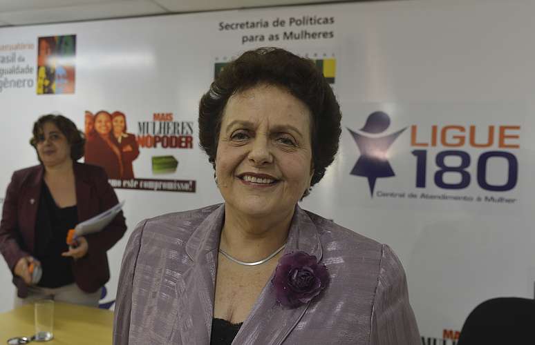 <p>A ministra da Secretaria de Políticas para as Mulheres, Eleonora Menicucci, divulgou balanço da Central de Atendimento à Mulher Ligue 180</p>