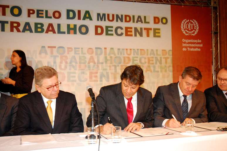 Haddad assinou parceria com a Organização Internacional do Trabalho (OIT)