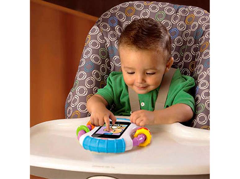 <p>Suporte para iPhone da Fisher-Price tem alças laterais finas</p>