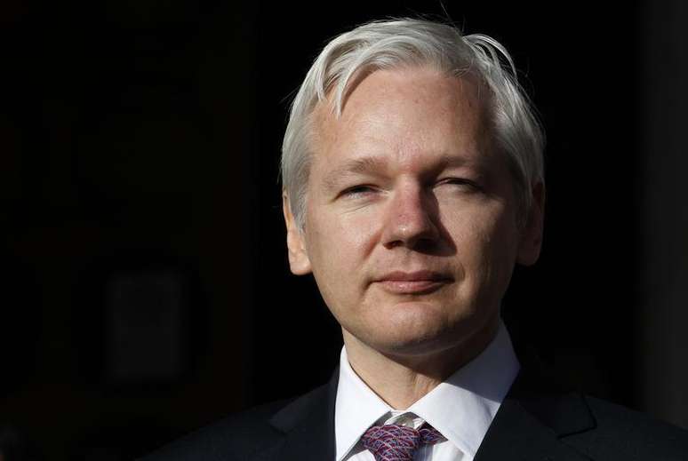 <p>Assange completar&aacute;, na pr&oacute;xima quinta-feira, dois anos asilado na miss&atilde;o diplom&aacute;tica equatoriana</p>