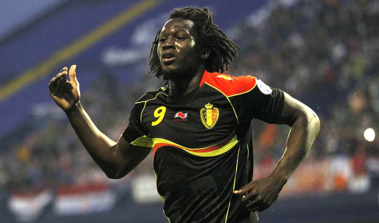 <p>Surpreendente Bélgica, do atacante Lukaku, conseguiu garantir uma das vagas entre os cabeças-de-chave para a Copa do Mundo de 2014</p>