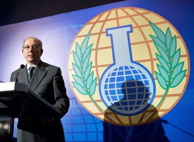 Diretor-Geral da Organização para Proibição de Armas Químicas, Ahmet Uzumcu, durante entrevista à imprensa em Haia, Países Baixos, 11 de outubro de 2013. A Organização para Proibição de Armas Químicas (Opaq), que está trabalhando na destruição do arsenal da Síria, venceu o Prêmio Nobel da Paz nesta sexta-feira, disse o comitê norueguês do Nobel.