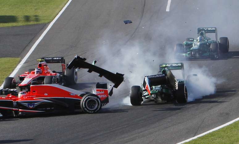 <p>Largada teve acidente entre Jules Bianchi e Giedo van der Garde</p>
