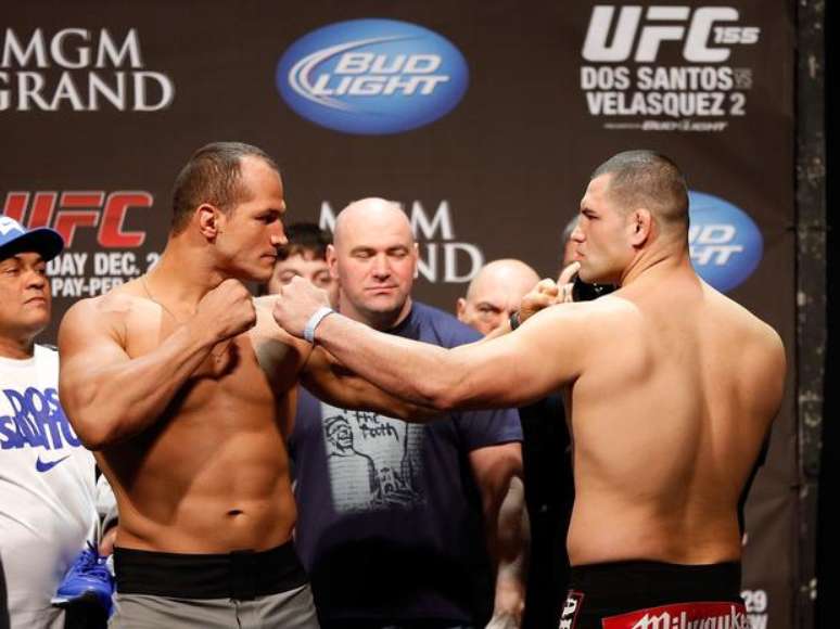 <p>Chegou a hora de ver quem é melhor: Junior Cigano e Cain Velásquez vão se enfrentar neste sábado pela terceira vez, após uma vitória para cada atleta. Mas esse tira-teima já aconteceu com outras rivalidades do MMA, inclusive envolvendo outros brasileiros. <strong>Relembre as trilogias do MMA:</strong></p>