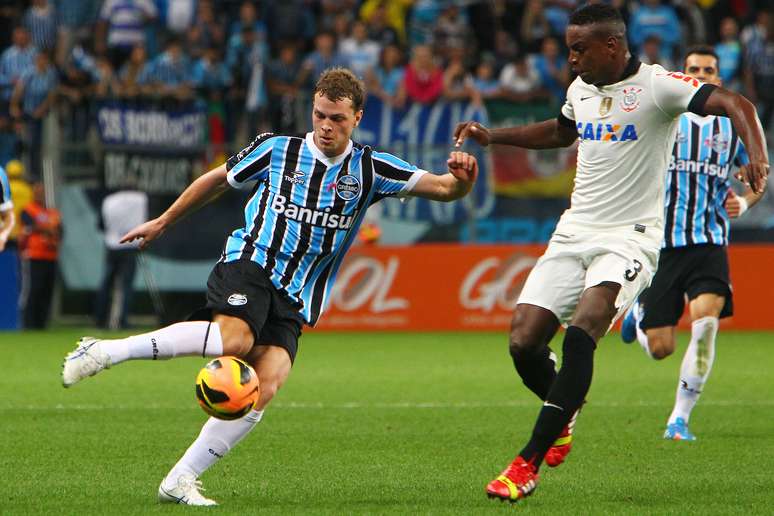 <p>Lucas Coelho ganha oportunidade como titular do Gr&ecirc;mio</p>