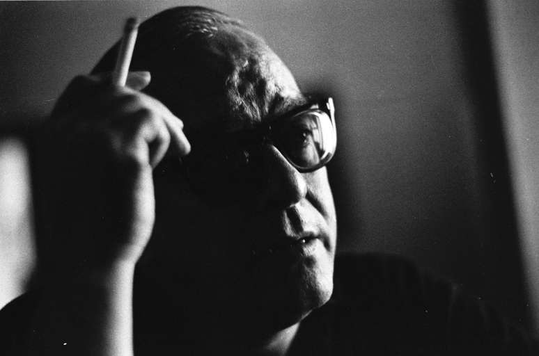 <p>Vinicius de Moraes completaria 100 anos neste sábado (19)</p>