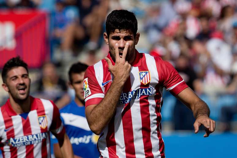 <p>Diego Costa &eacute; alvo de disputa da CBF e da Real Federa&ccedil;&atilde;o Espanhola</p>